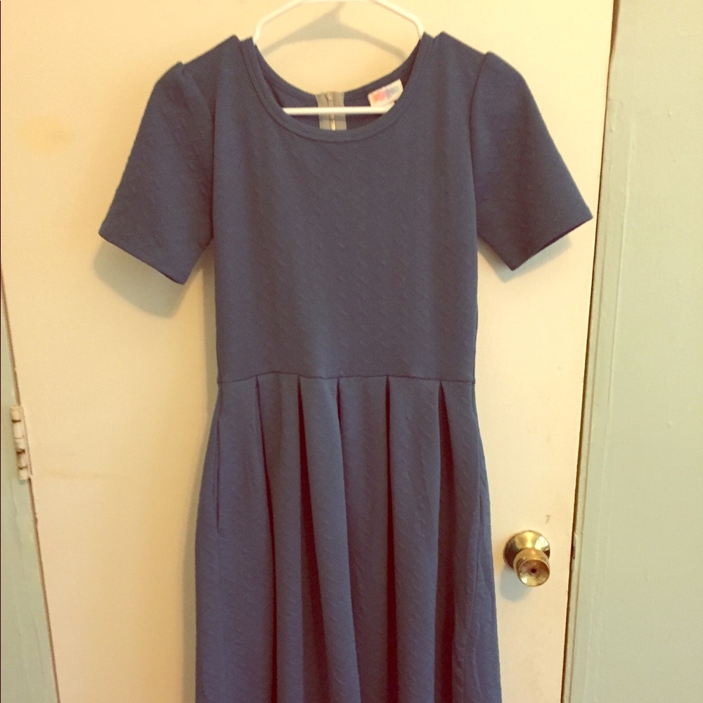 Small Lularoe Amelia Dress